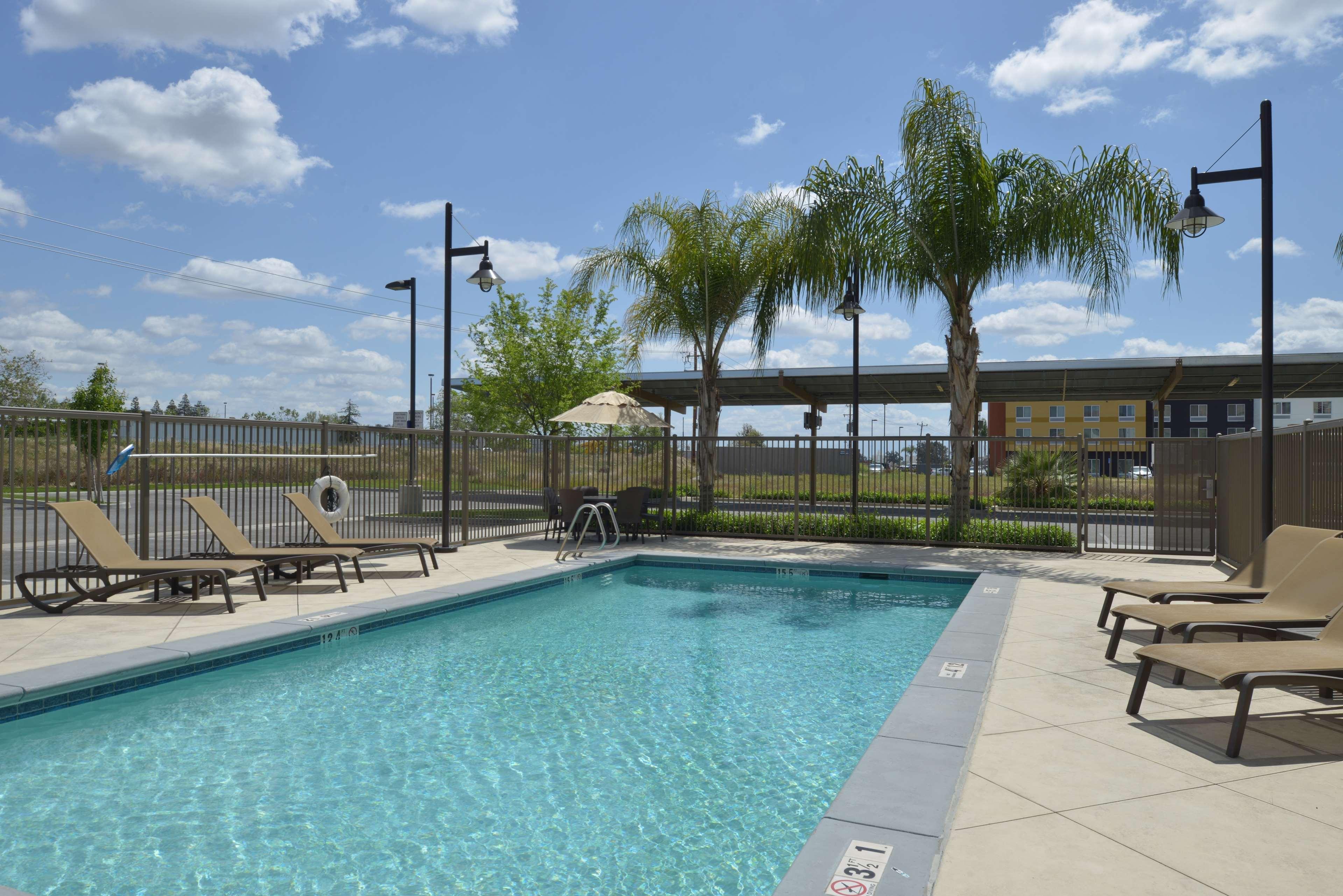Hampton Inn And Suites Bakersfield North-Airport Buitenkant foto