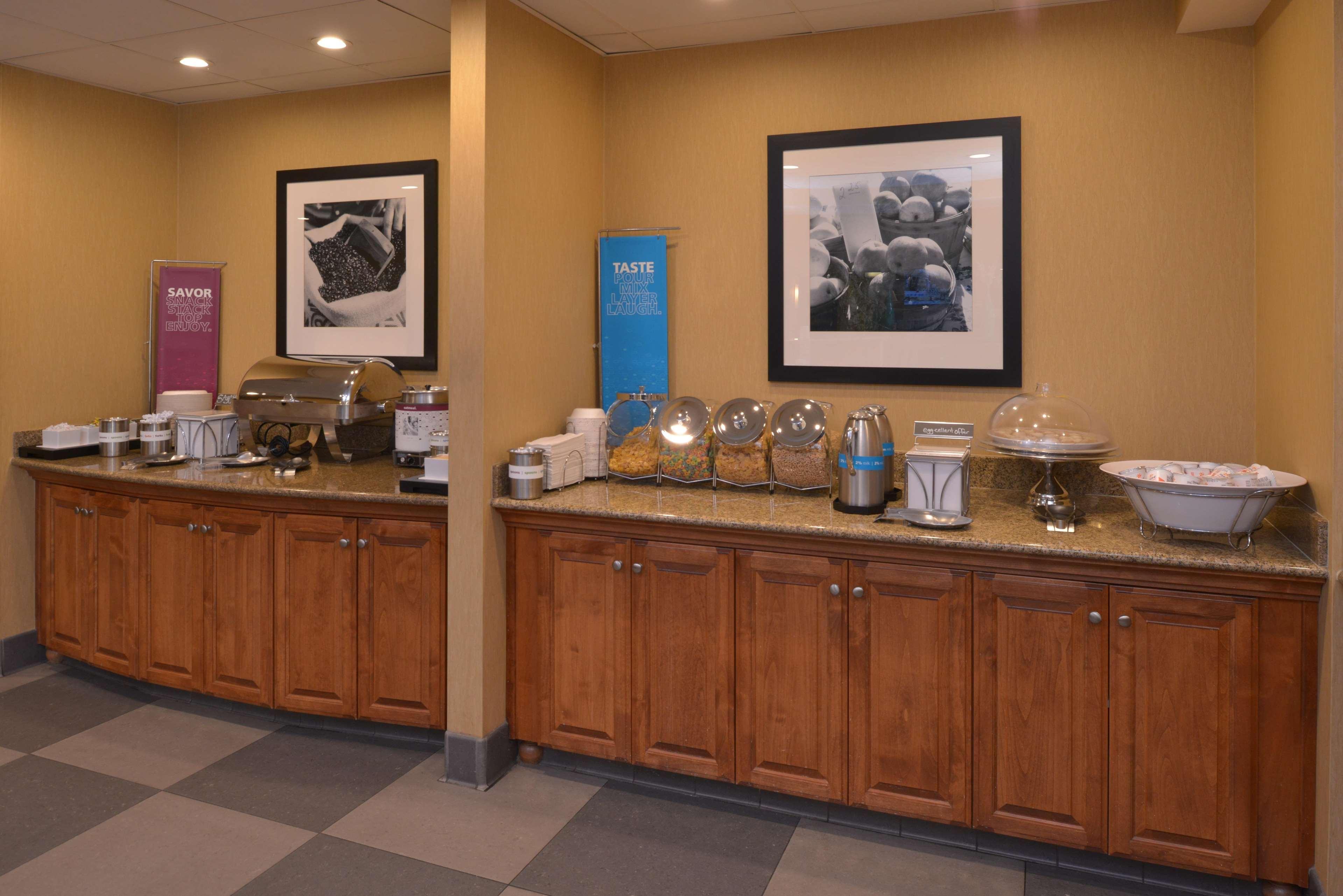 Hampton Inn And Suites Bakersfield North-Airport Buitenkant foto