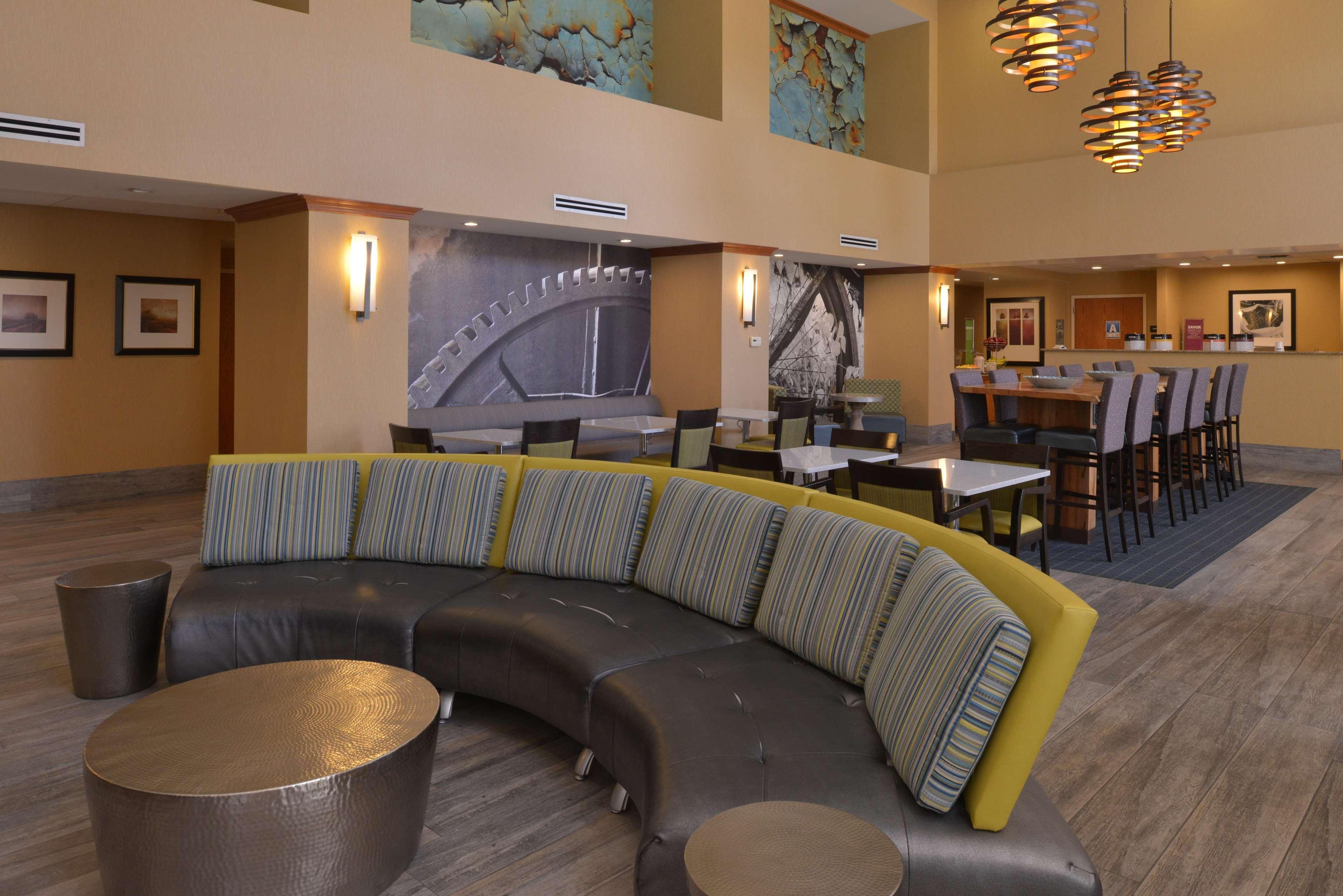 Hampton Inn And Suites Bakersfield North-Airport Buitenkant foto
