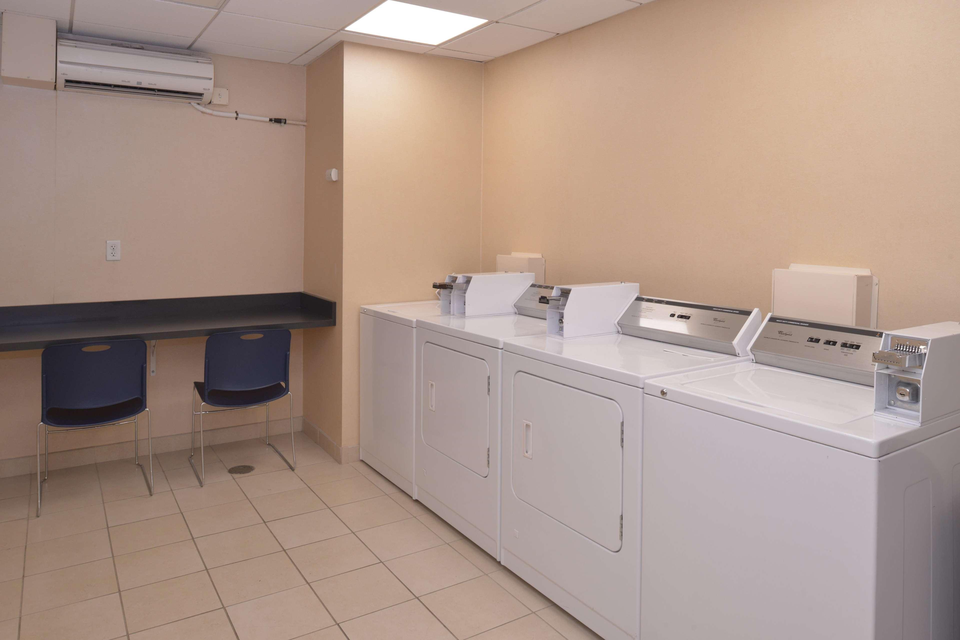 Hampton Inn And Suites Bakersfield North-Airport Buitenkant foto