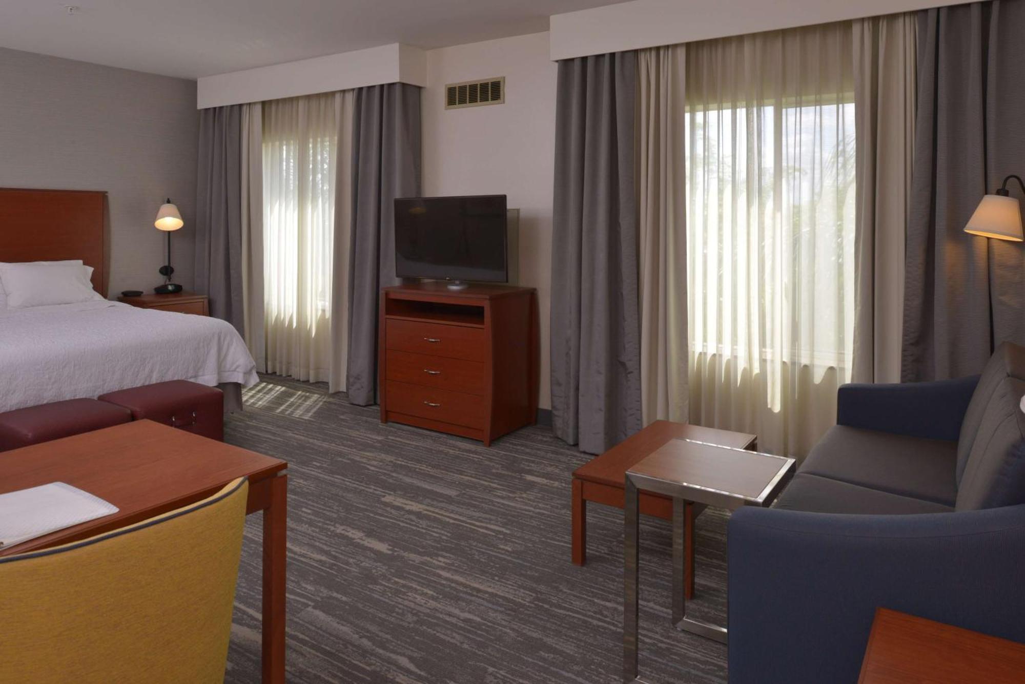 Hampton Inn And Suites Bakersfield North-Airport Buitenkant foto