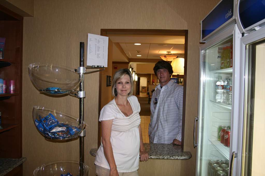 Hampton Inn And Suites Bakersfield North-Airport Restaurant foto